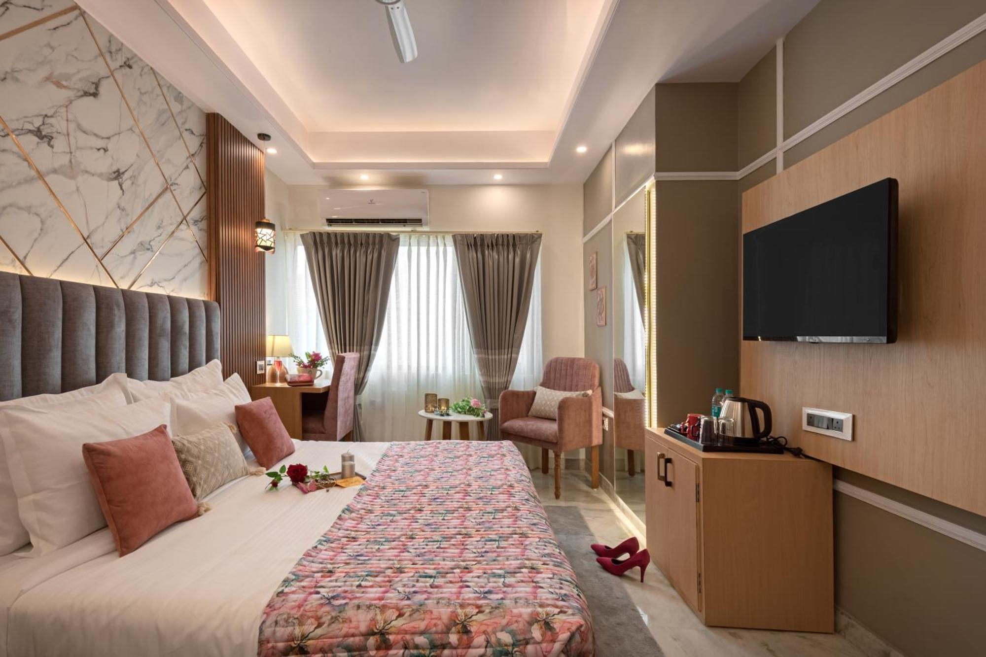 Sarang Palace - A Luxury Boutique Hotel Джайпур Екстериор снимка