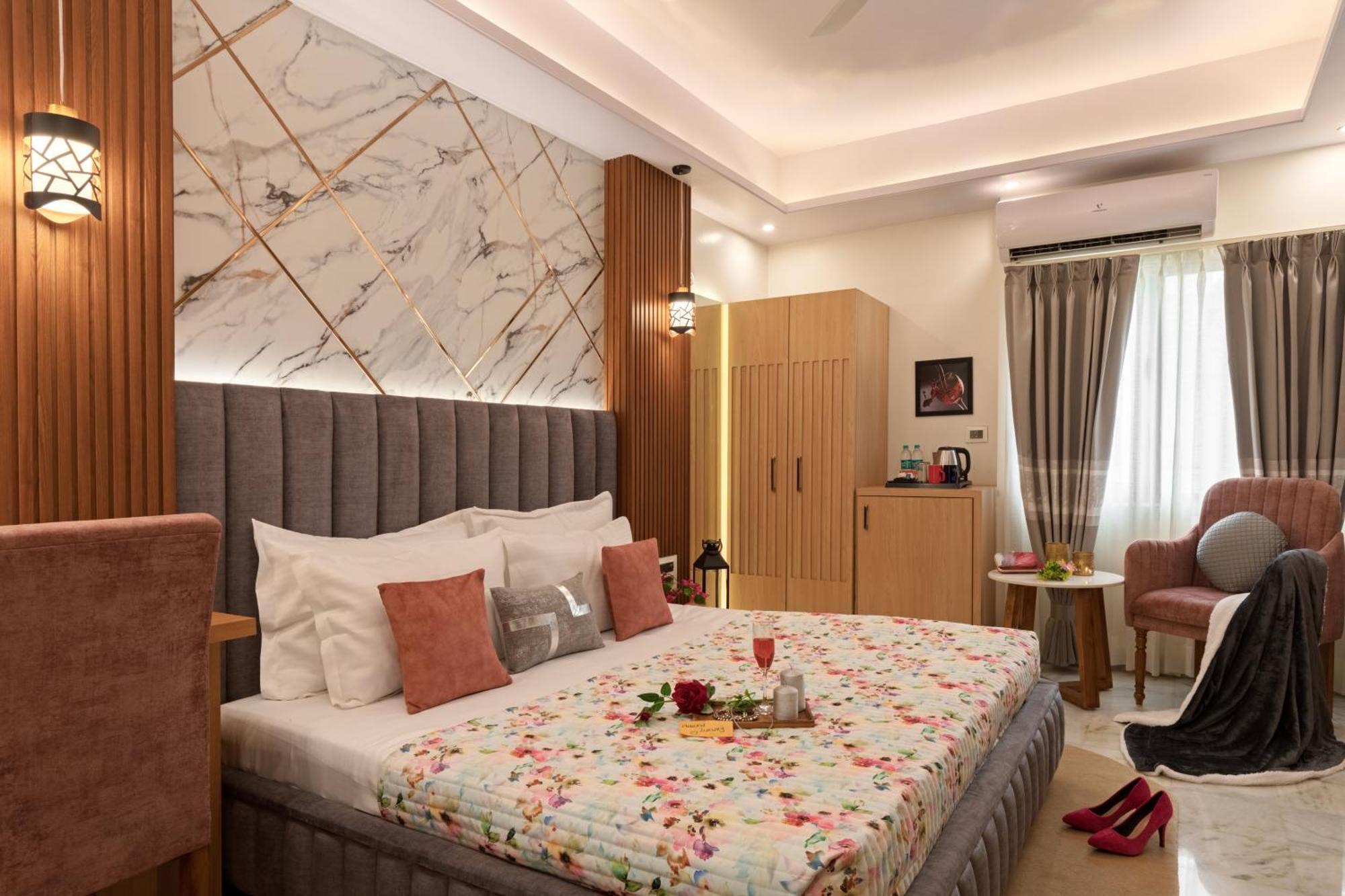 Sarang Palace - A Luxury Boutique Hotel Джайпур Екстериор снимка