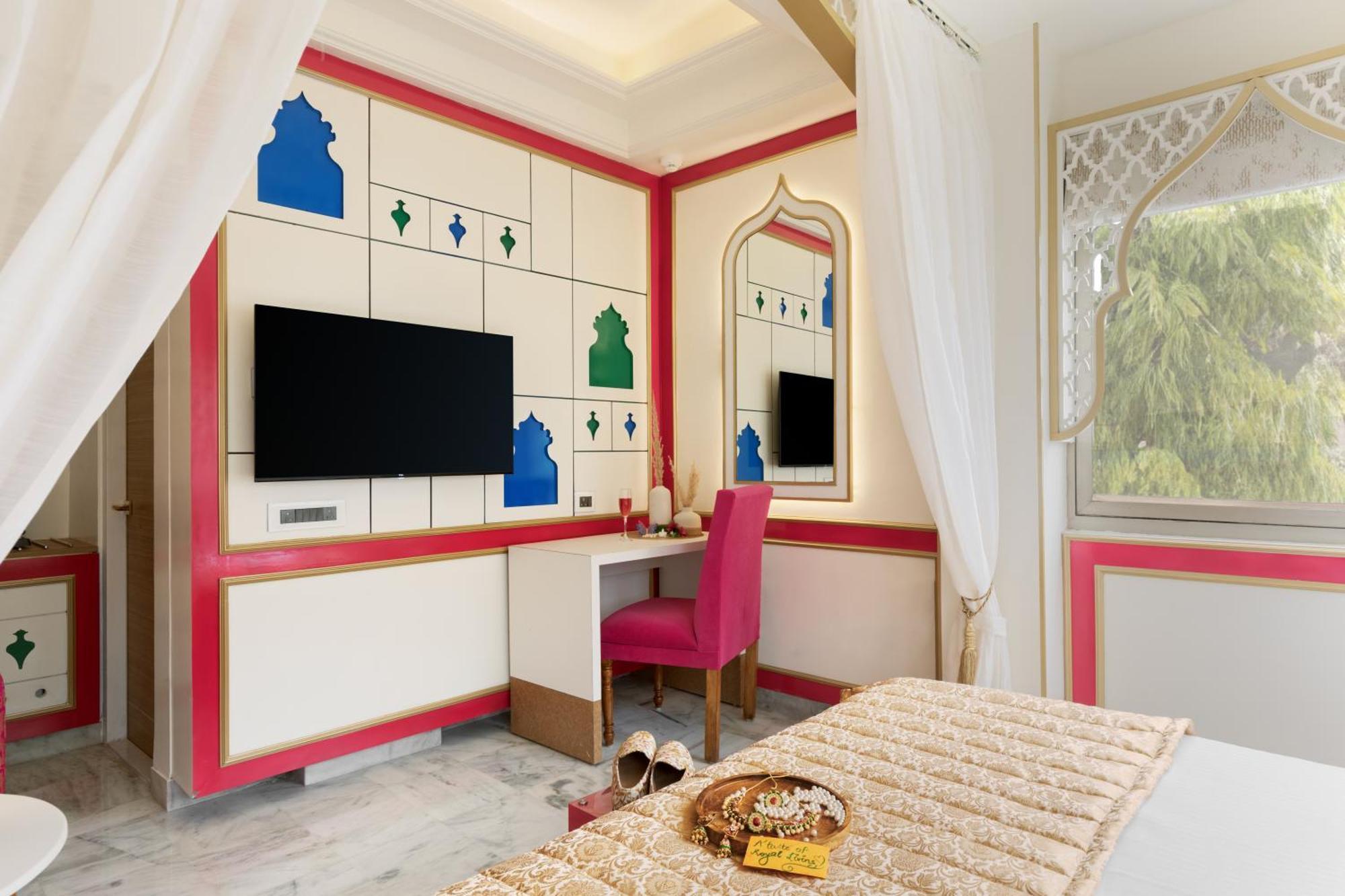 Sarang Palace - A Luxury Boutique Hotel Джайпур Екстериор снимка