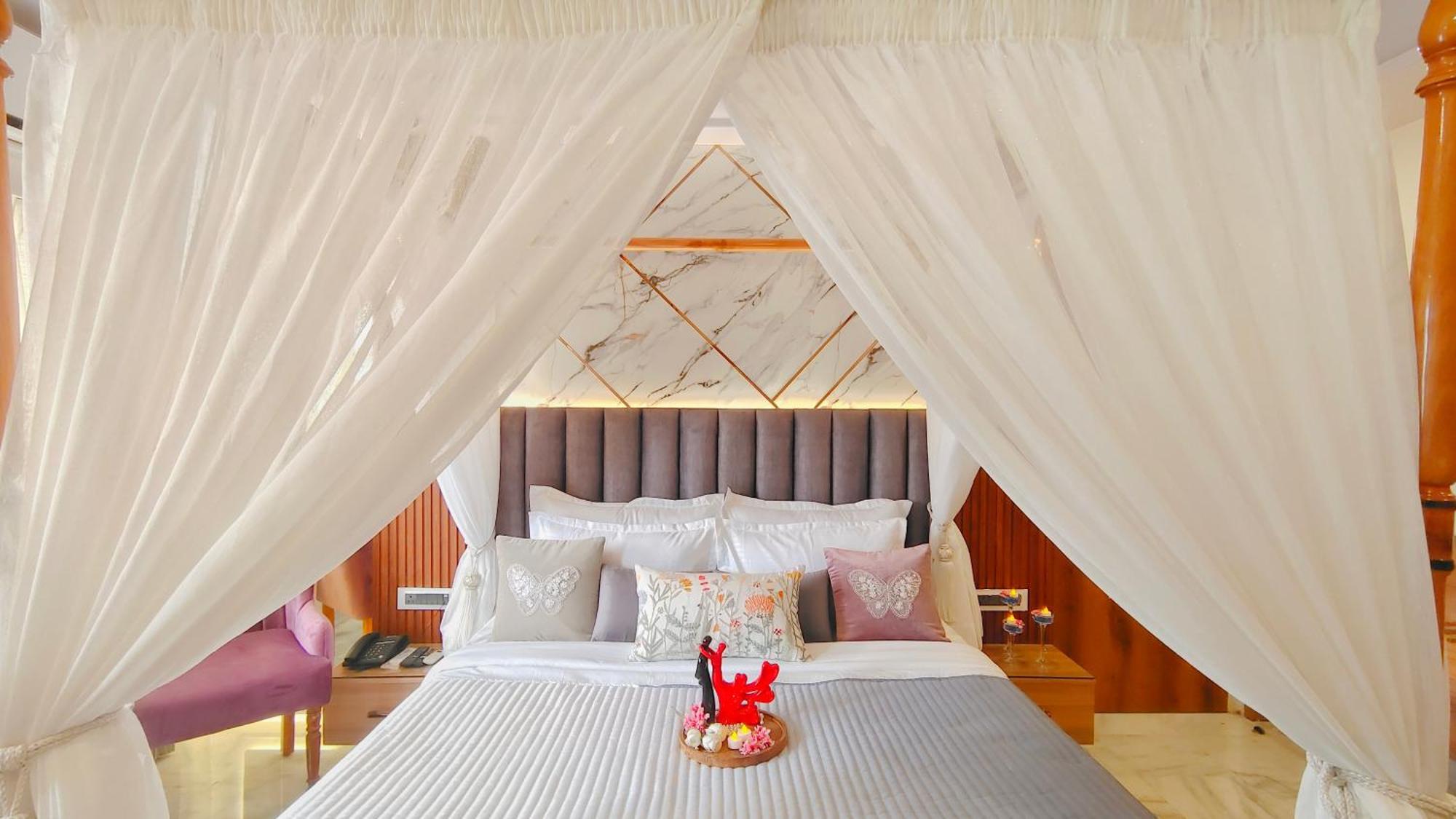Sarang Palace - A Luxury Boutique Hotel Джайпур Екстериор снимка